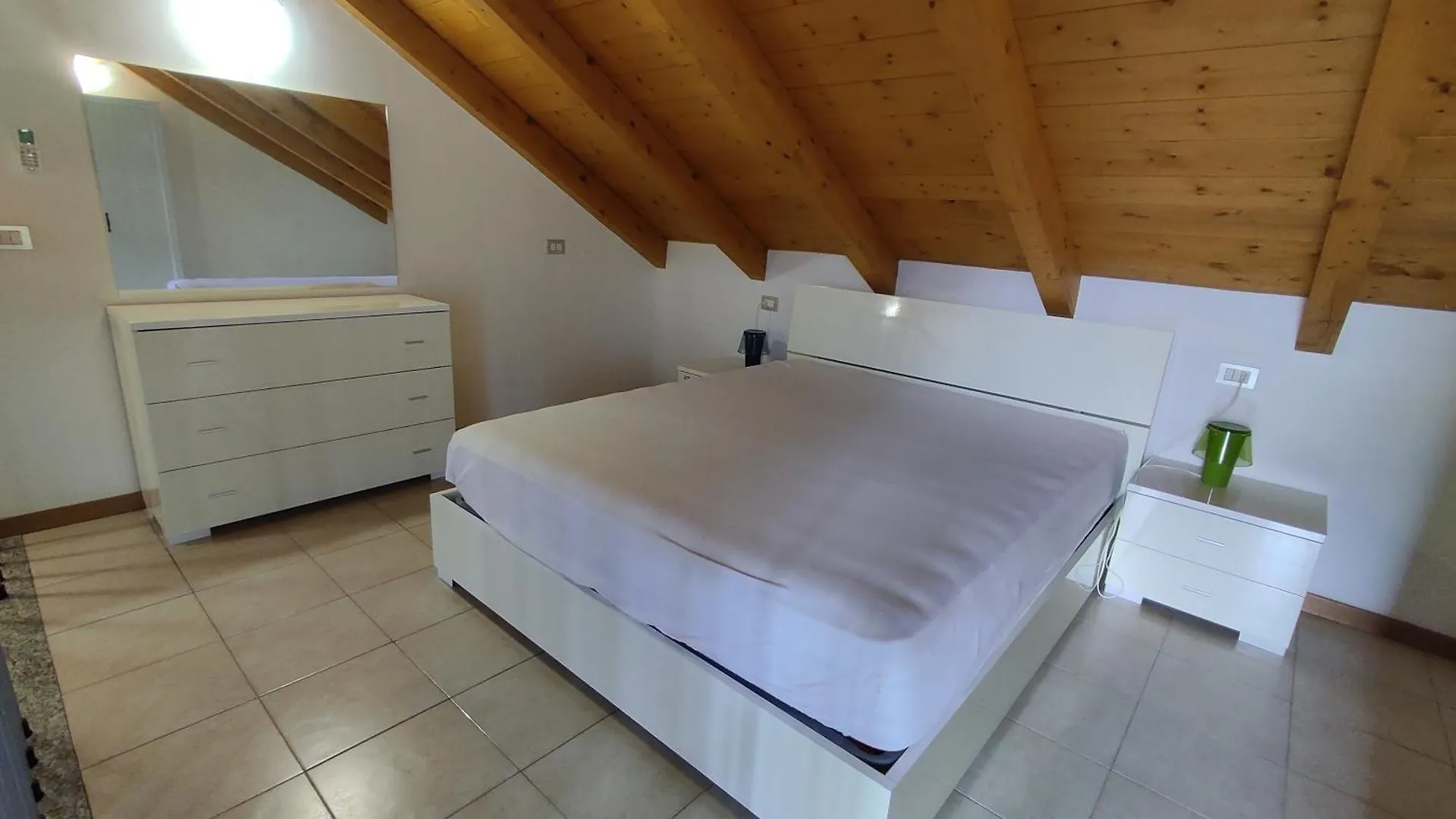 马内尔巴Le Terrazze Del Garda - Immobili E Soluzioni Rent公寓式酒店 公寓式酒店 拉法