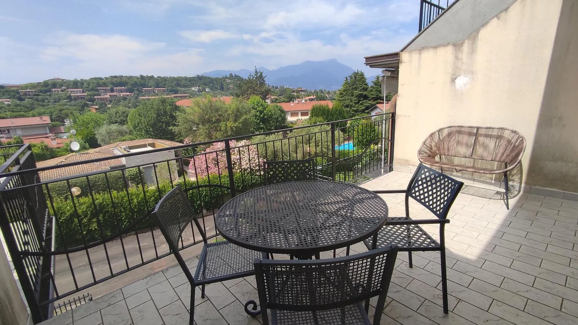 ホテル Le Terrazze del Garda - Immobili e Soluzioni Rent Raffa 0*,  イタリア