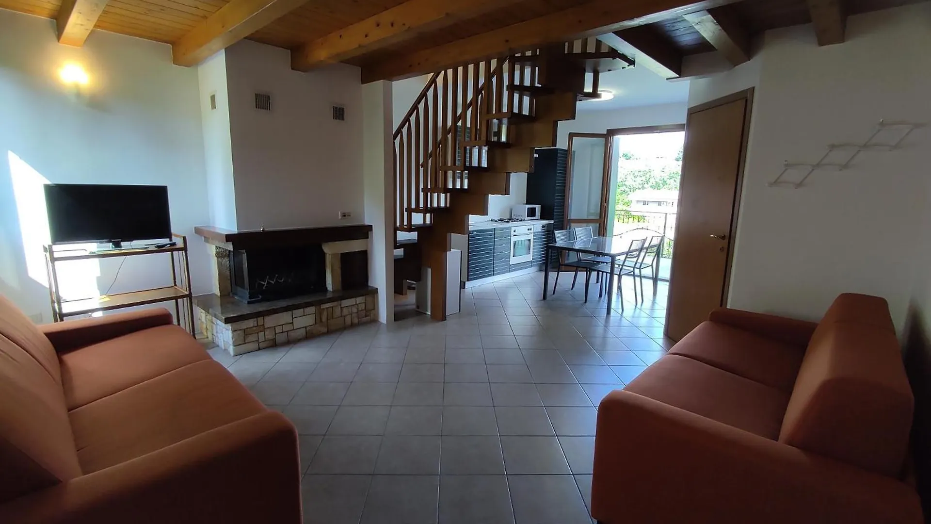 ホテル Le Terrazze del Garda - Immobili e Soluzioni Rent Raffa 0*,