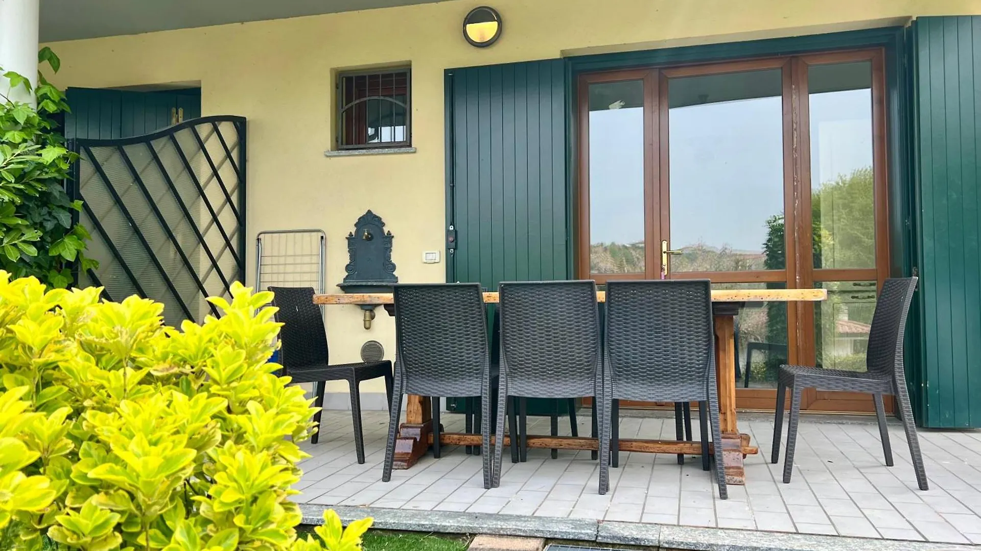 ホテル Le Terrazze del Garda - Immobili e Soluzioni Rent Raffa アパートホテル
