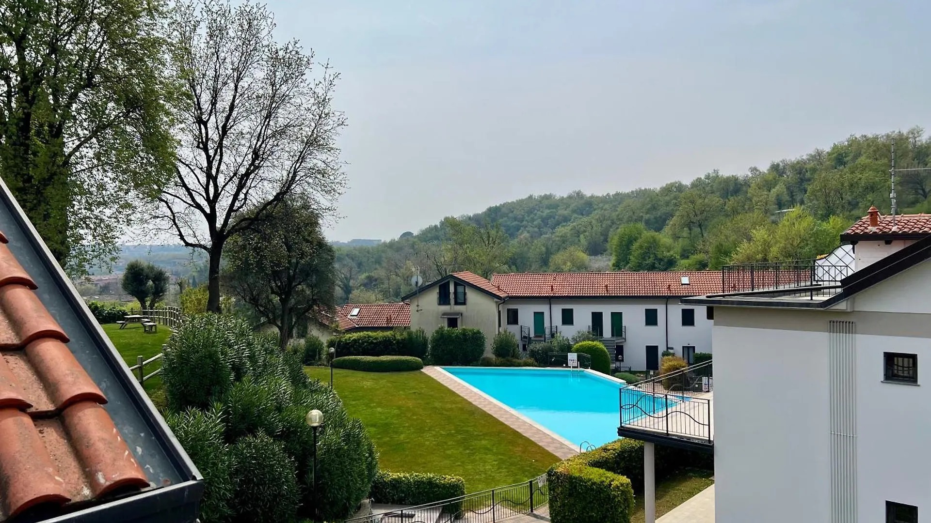 ホテル Le Terrazze del Garda - Immobili e Soluzioni Rent Raffa 0*,