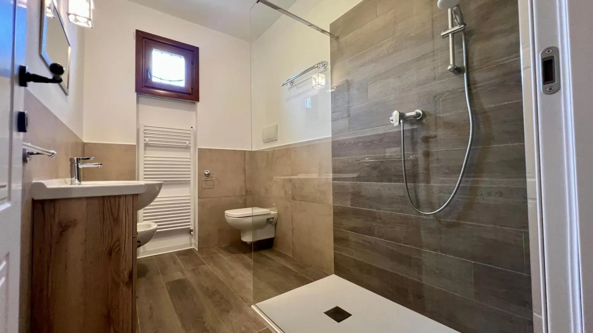 马内尔巴Le Terrazze Del Garda - Immobili E Soluzioni Rent公寓式酒店 拉法
