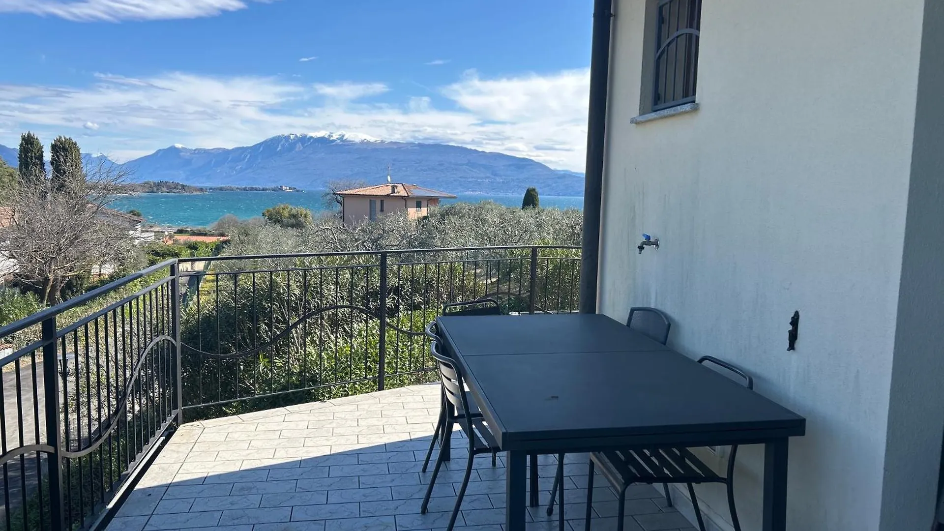 ホテル Le Terrazze del Garda - Immobili e Soluzioni Rent Raffa 0*,  イタリア