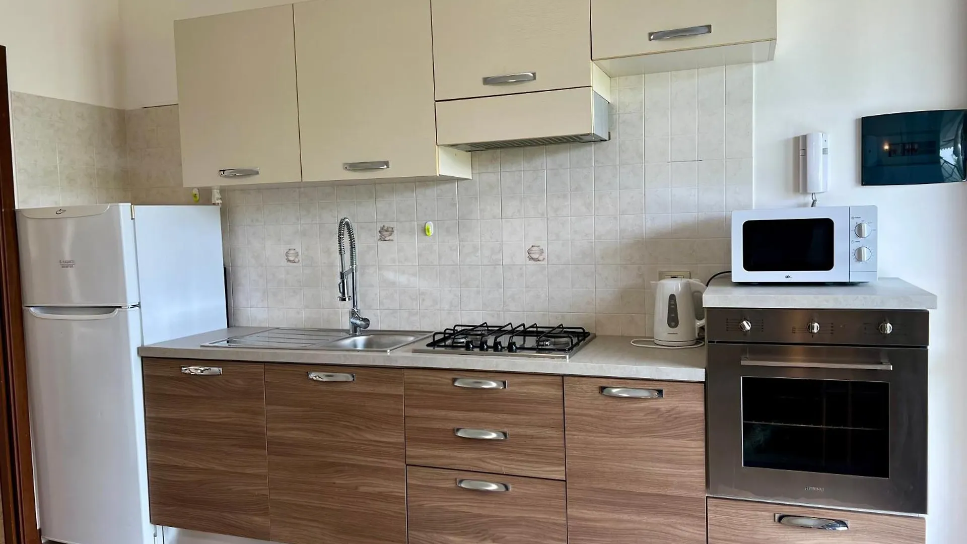 ホテル Le Terrazze del Garda - Immobili e Soluzioni Rent Raffa 0*,