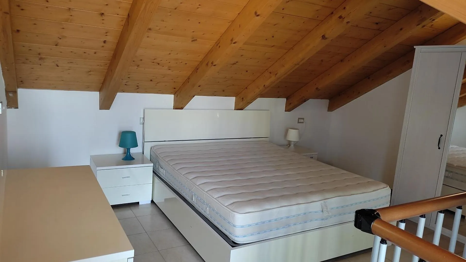 אפרטהוטל מנרבה דל גארדה Le Terrazze Del Garda - Immobili E Soluzioni Rent 0*,